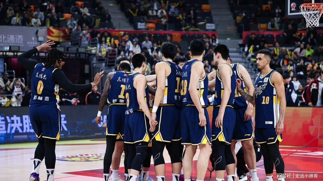 开云下载-CBA最新排名榜：上海傲视群雄，广厦广东紧随其后，辽宁掉出前八