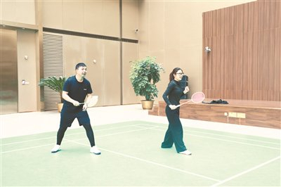 kaiyun-一个羽毛球结下浓浓情谊|张晓伟|院工会|劳动午报|北京市|球队_新浪体育_新浪新闻