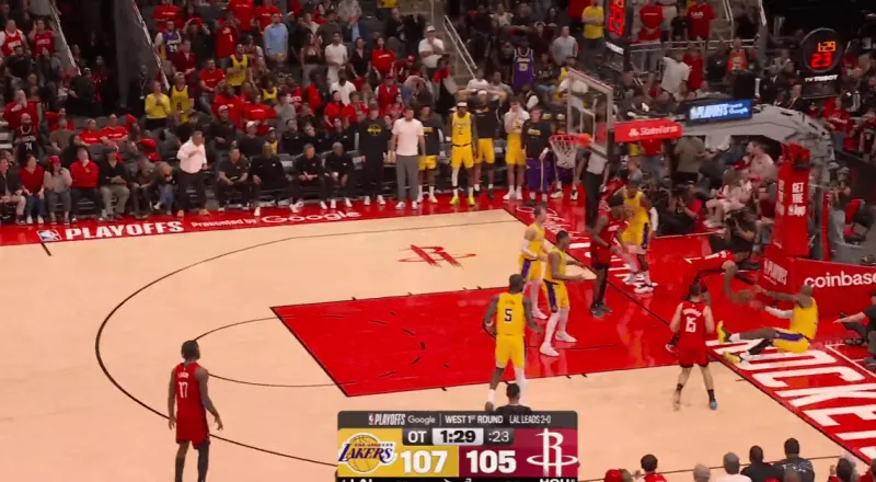 开云官网-湖人火箭L2M裁判报告：漏吹斯马特罚球提前进线和詹姆斯出界